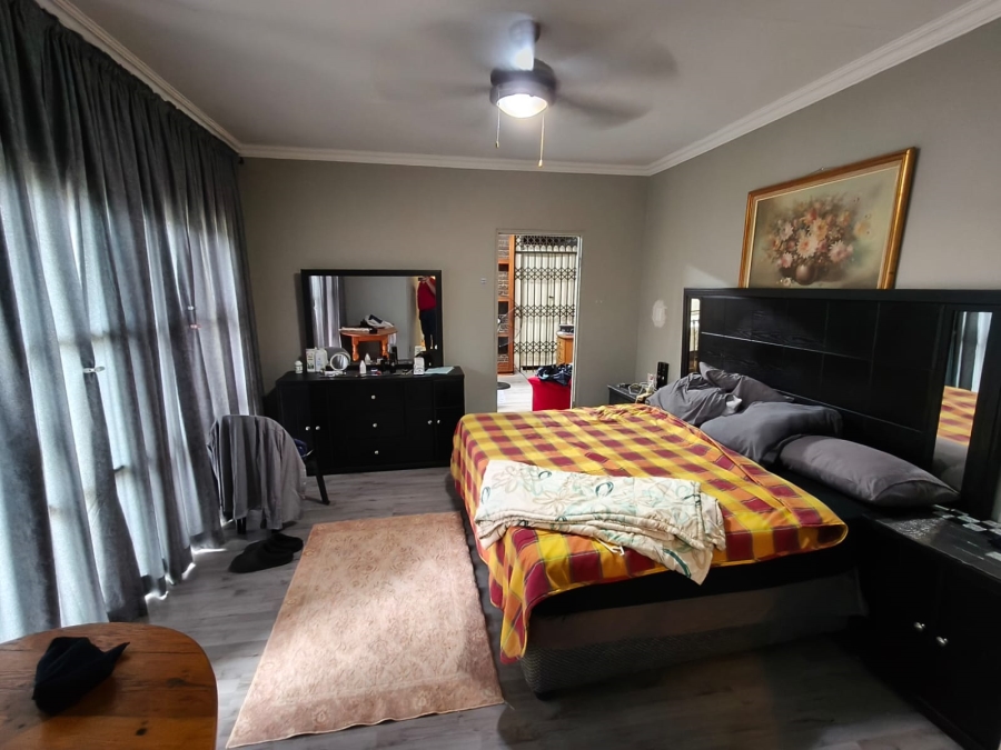 7 Bedroom Property for Sale in Safari Gardens North West